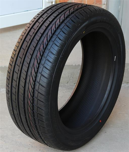 235/55R20 105W HEADWAY HU901 235/55R20 105W HEADWAY HU901